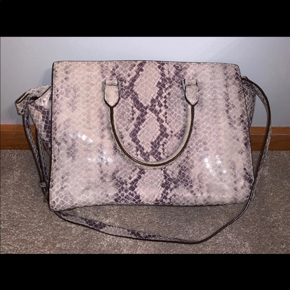 Michael Kors snakeskin bag with strap - Picture 2 of 4